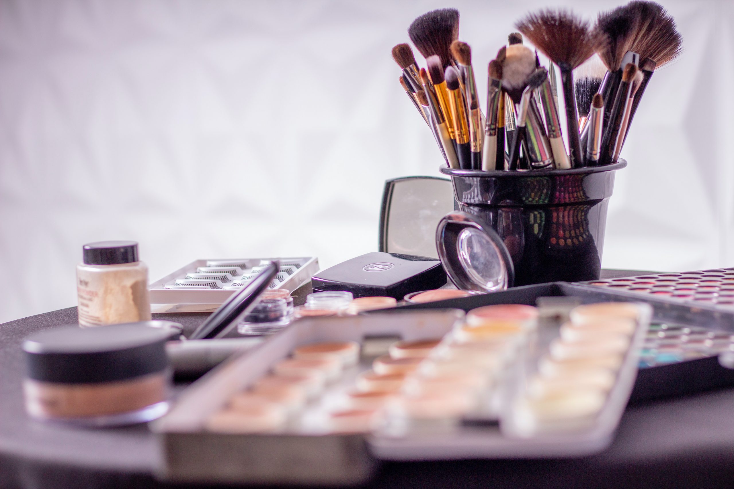 10 trików makijażowych, które warto stosować